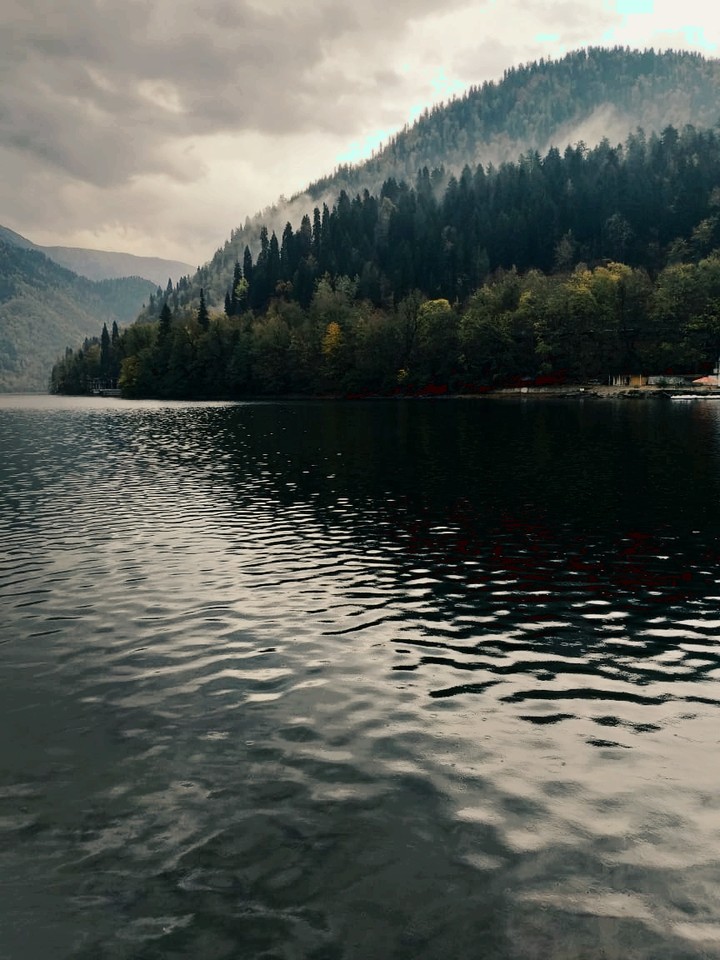 озеро Рица