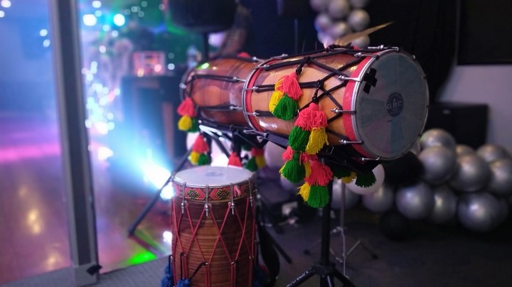 play dhol