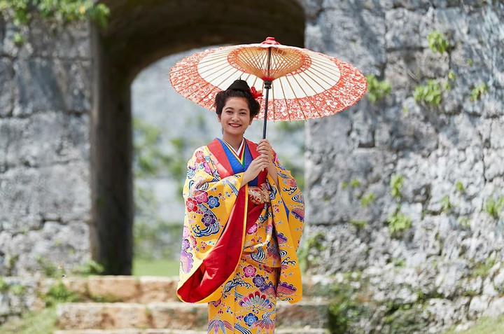 traditional Okinawan costume