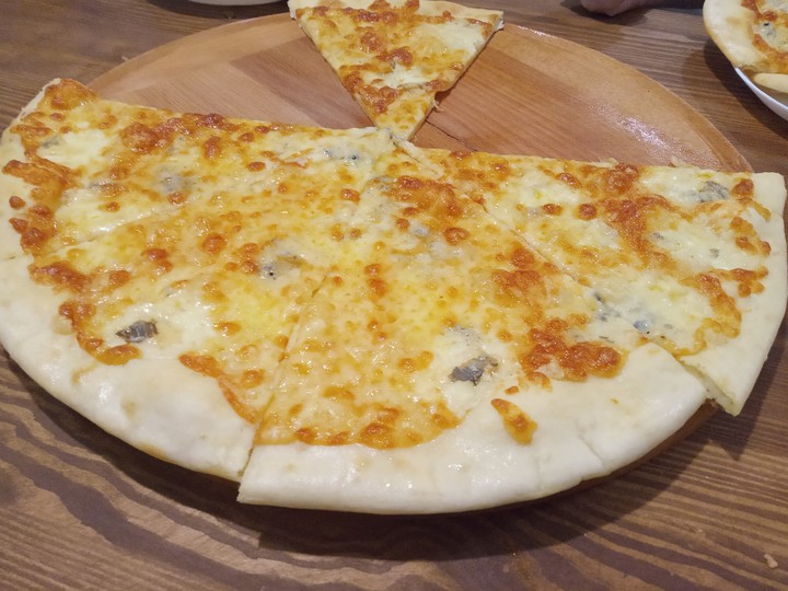 foody time, 4 cheese pizza