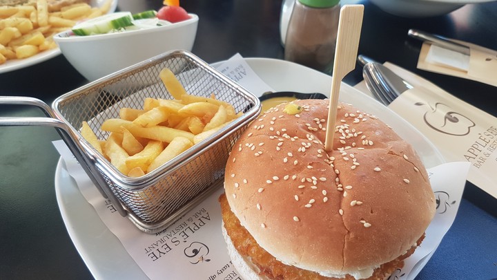 burger and chips