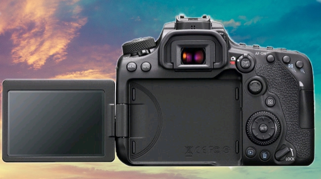 Canon EOS 90D