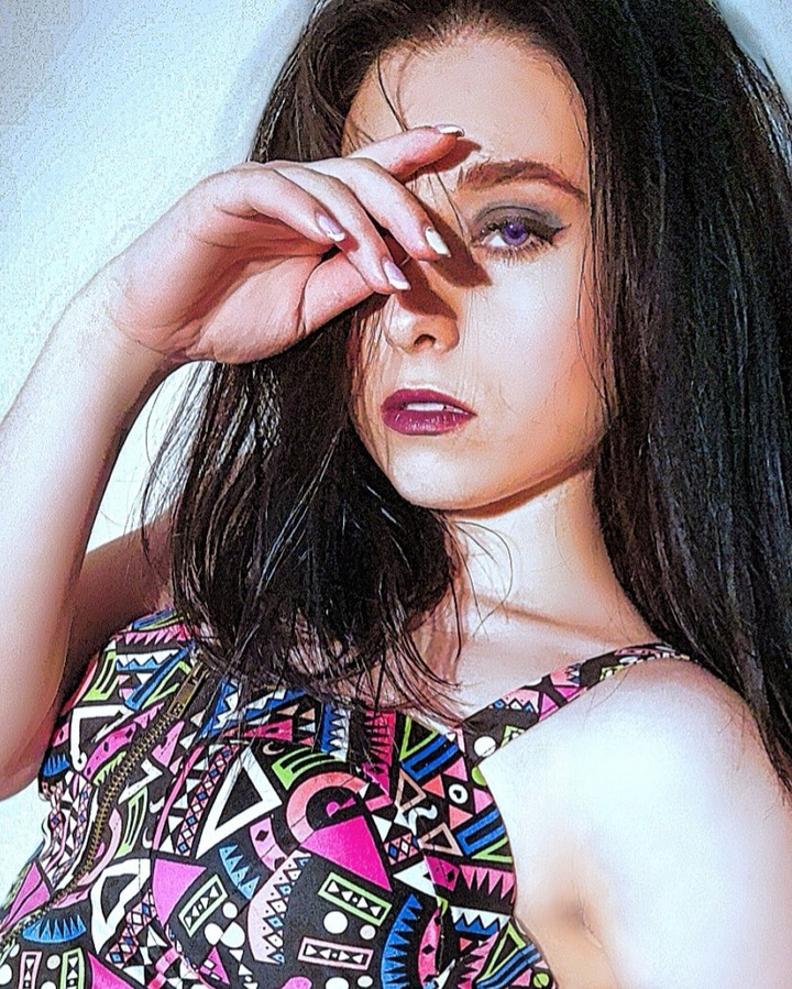 VOGUE