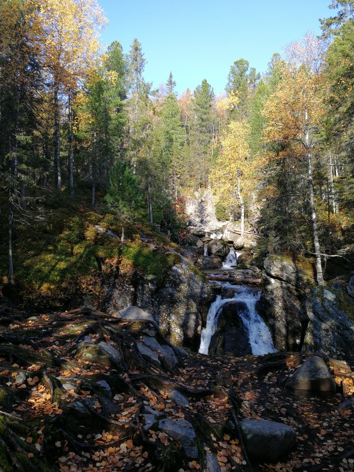 жигаланские  водопады