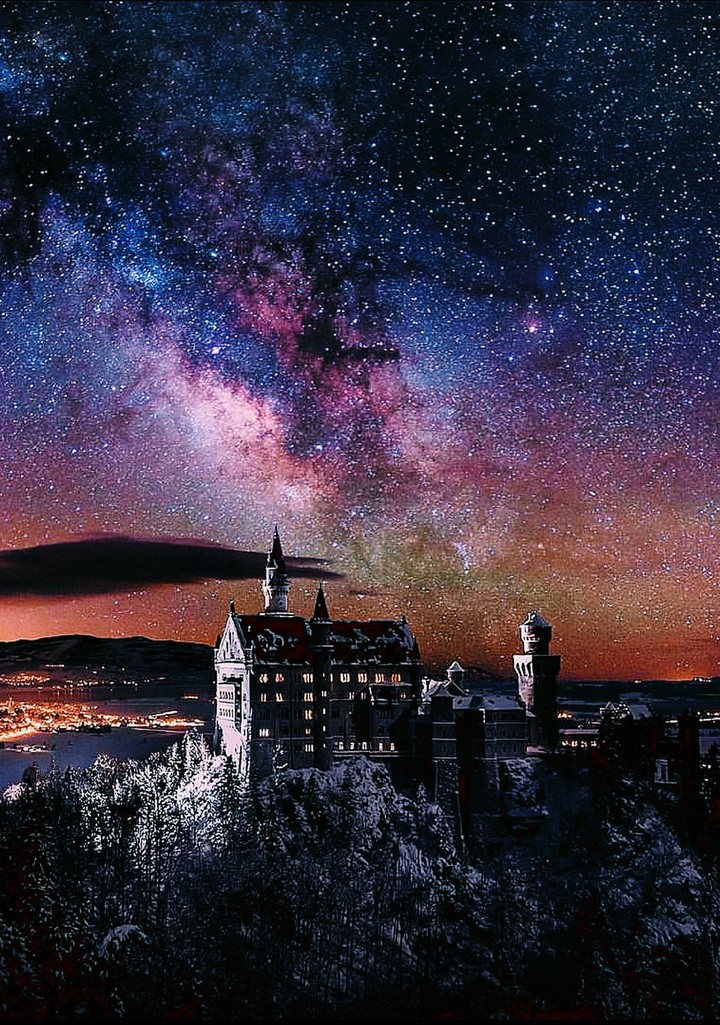 Neuschwanstein & Milky way