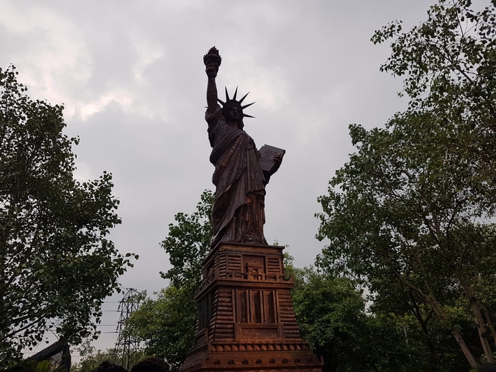 Statue Of Liberty- Waste To Wonder Park