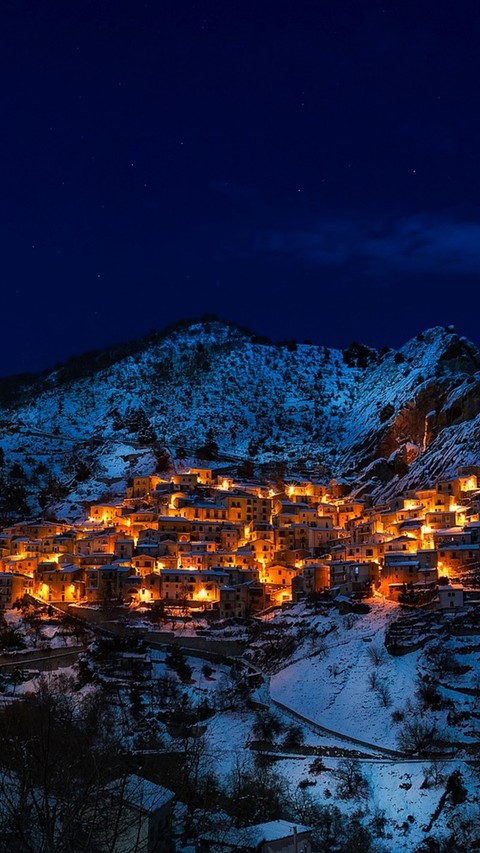 Itely Village On Mountain