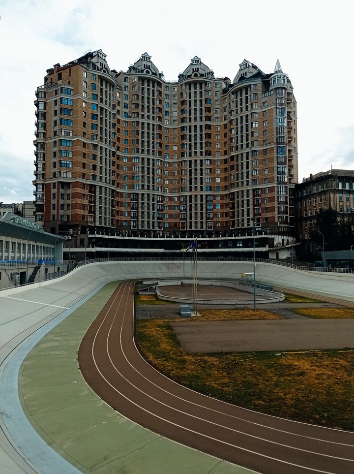 Cycling track
