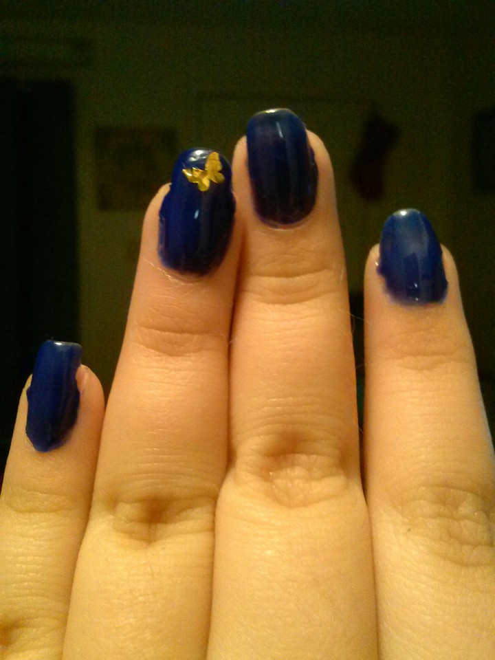 nails