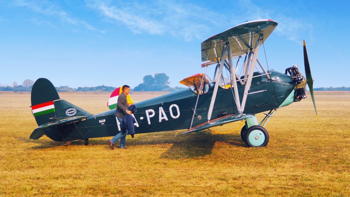 PO2 airplane Börgönd airport