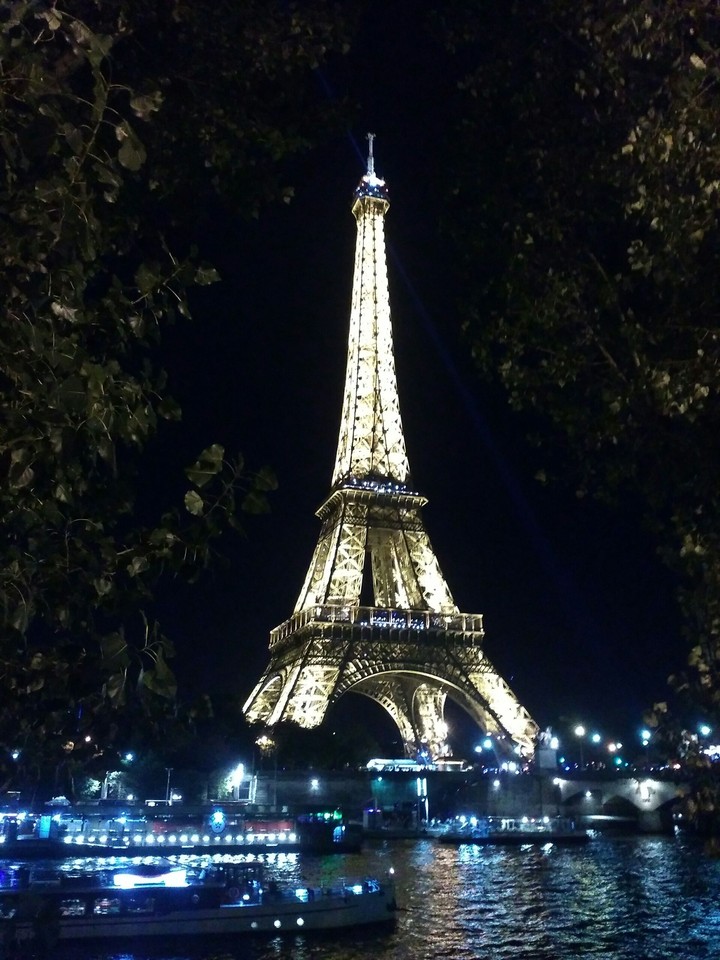 Love in Paris...