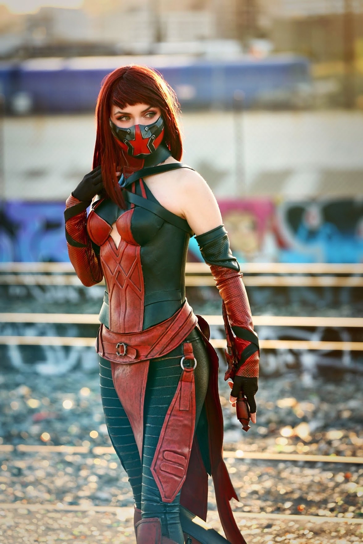 cosplay Scarlet