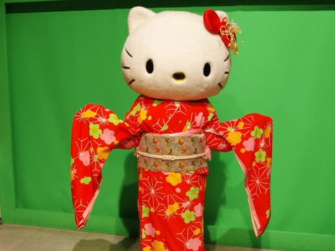 Hello Kitty in bright furisode kimono