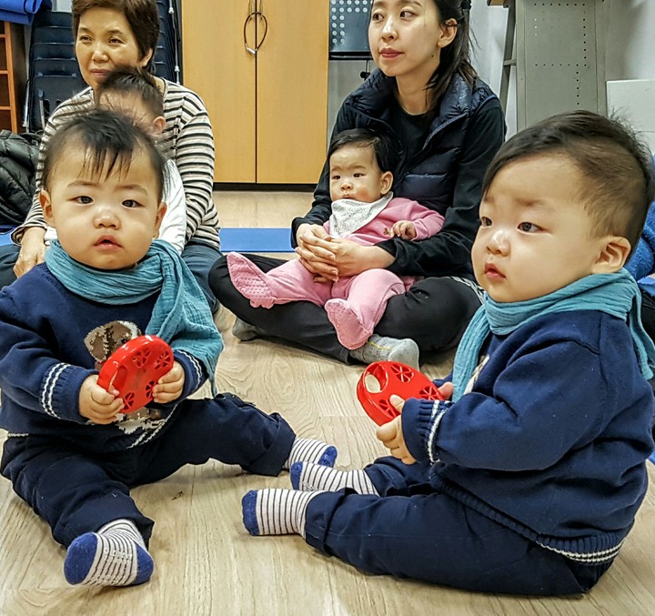 아기교실에서...