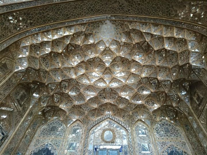 isfahans chehel sotoon
