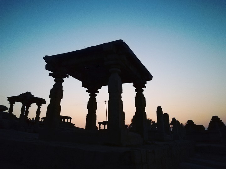 Mantapas in hampi