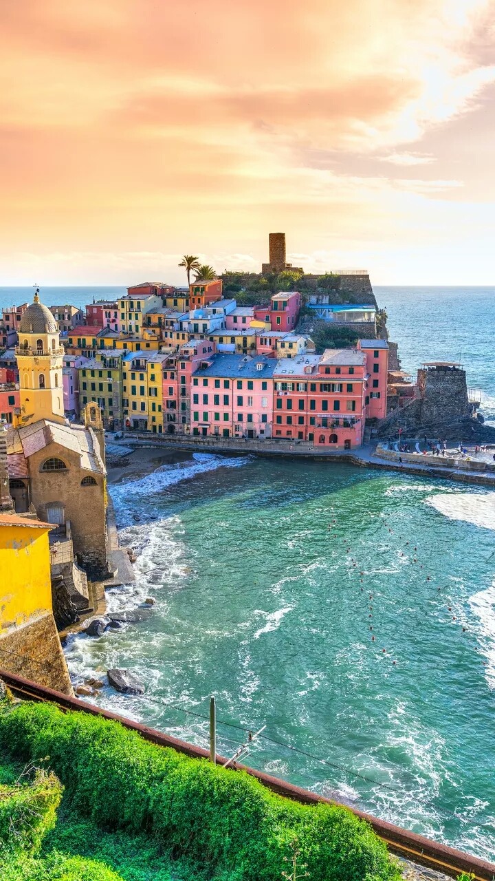 Colour full city