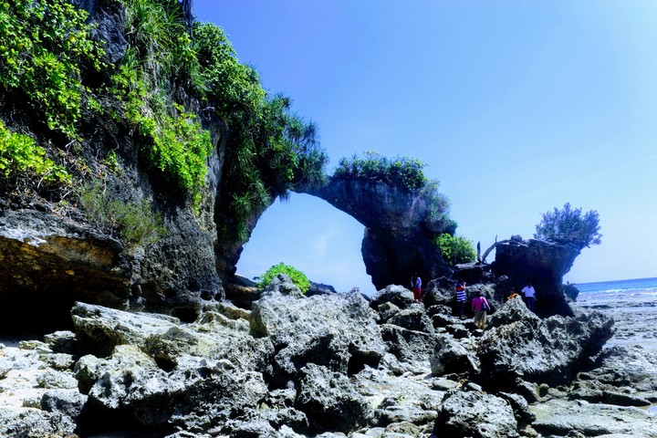 Natural bridge