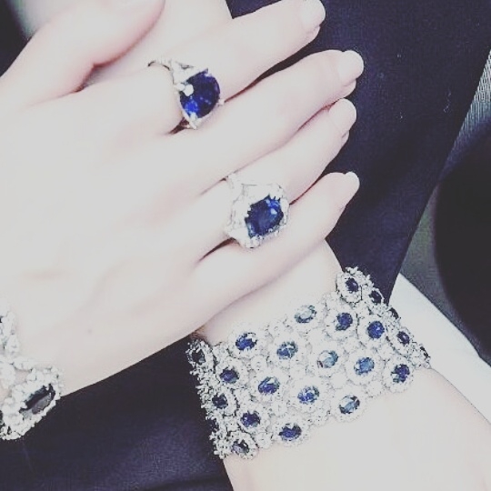 hands