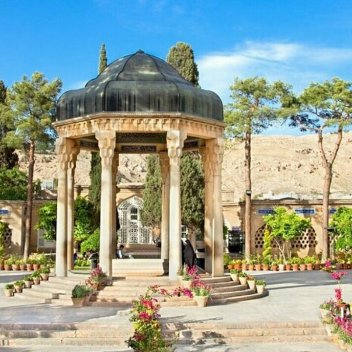 tomb of hafez