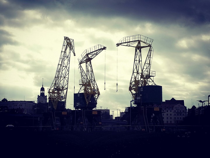 Cranes in Szczecin