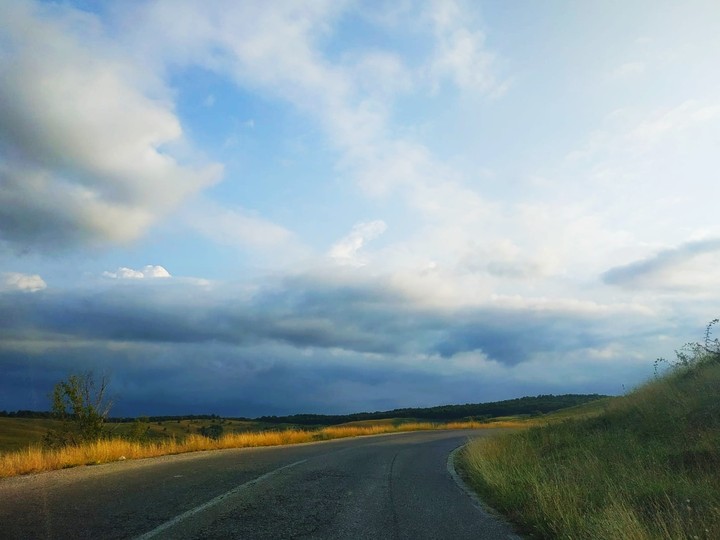 Road to the Est