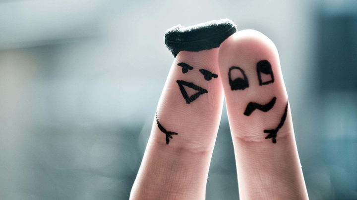همیشه یکی کنارت هست