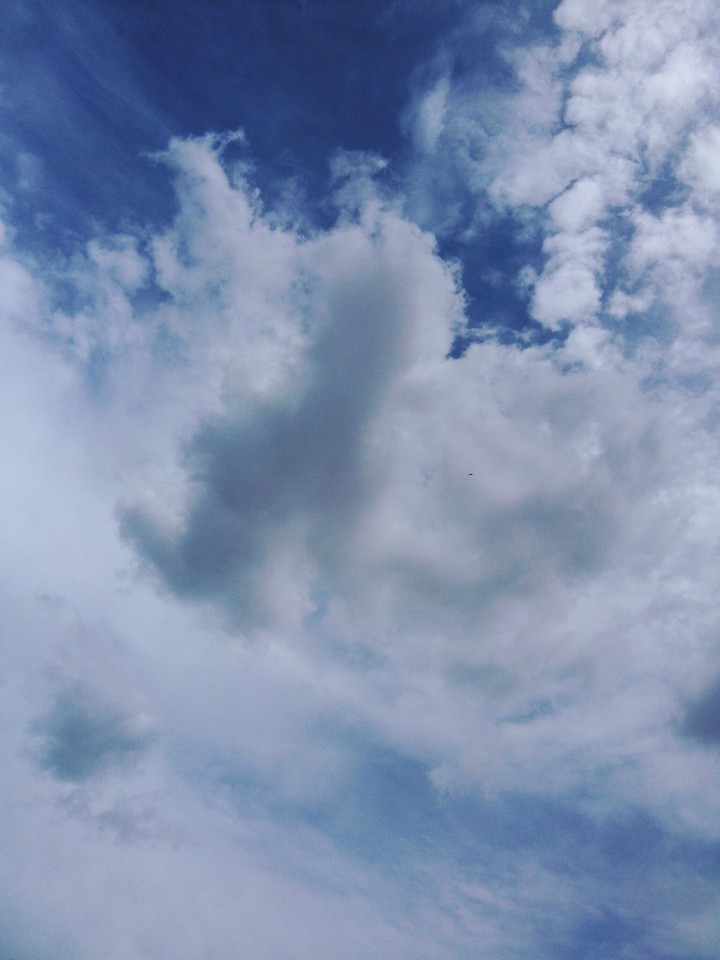 Baby Cloud, Sky