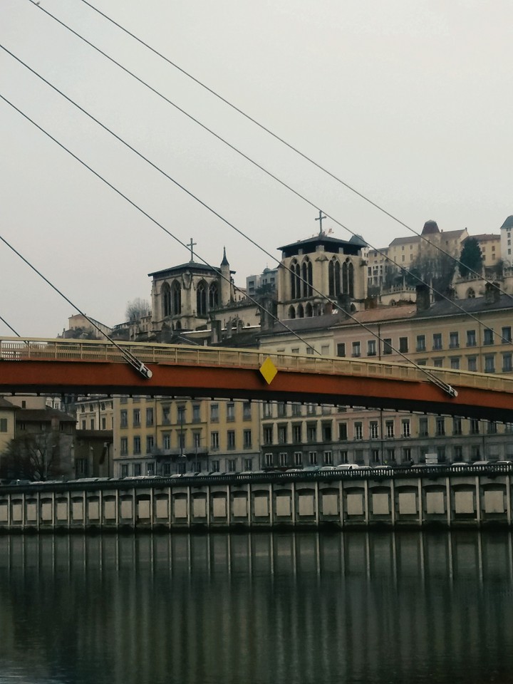 LYON -SAINT JEAN