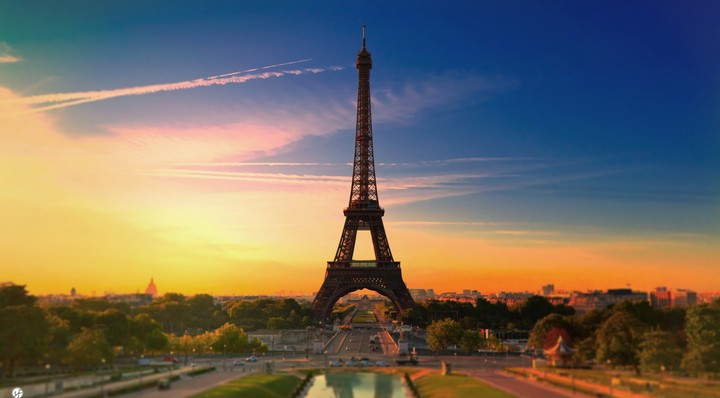 Eiffel Tower Paris