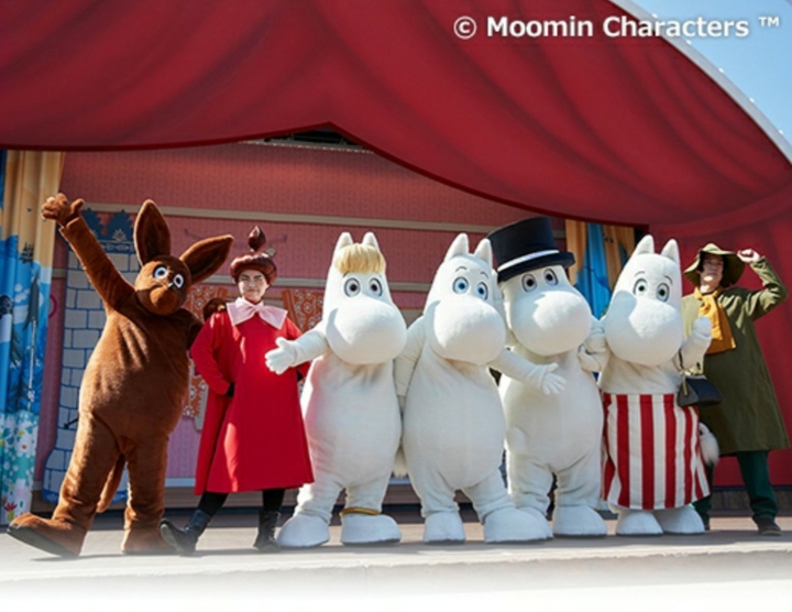 Moomin characters on stage