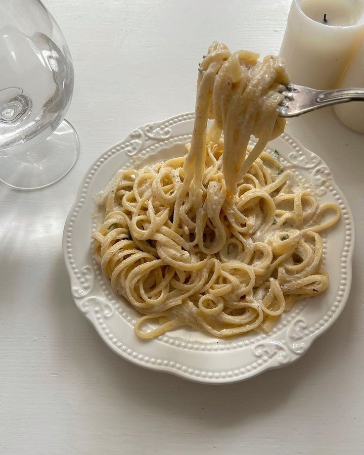 3583