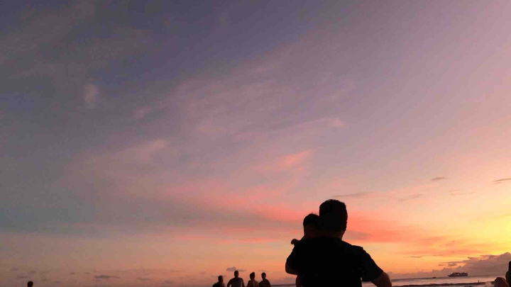 dance with my dad in hawaii