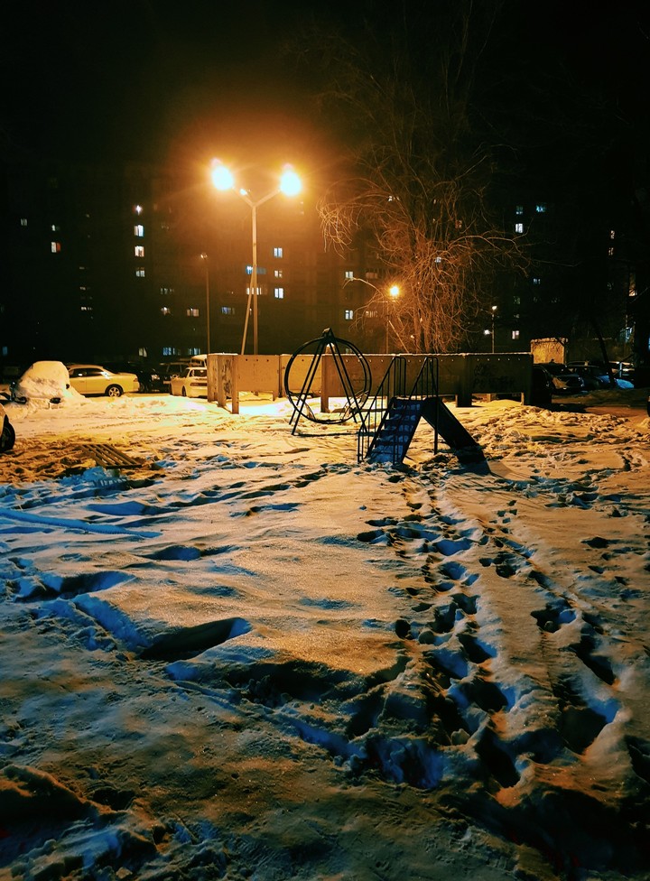 Двор