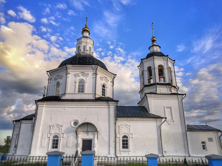 храм