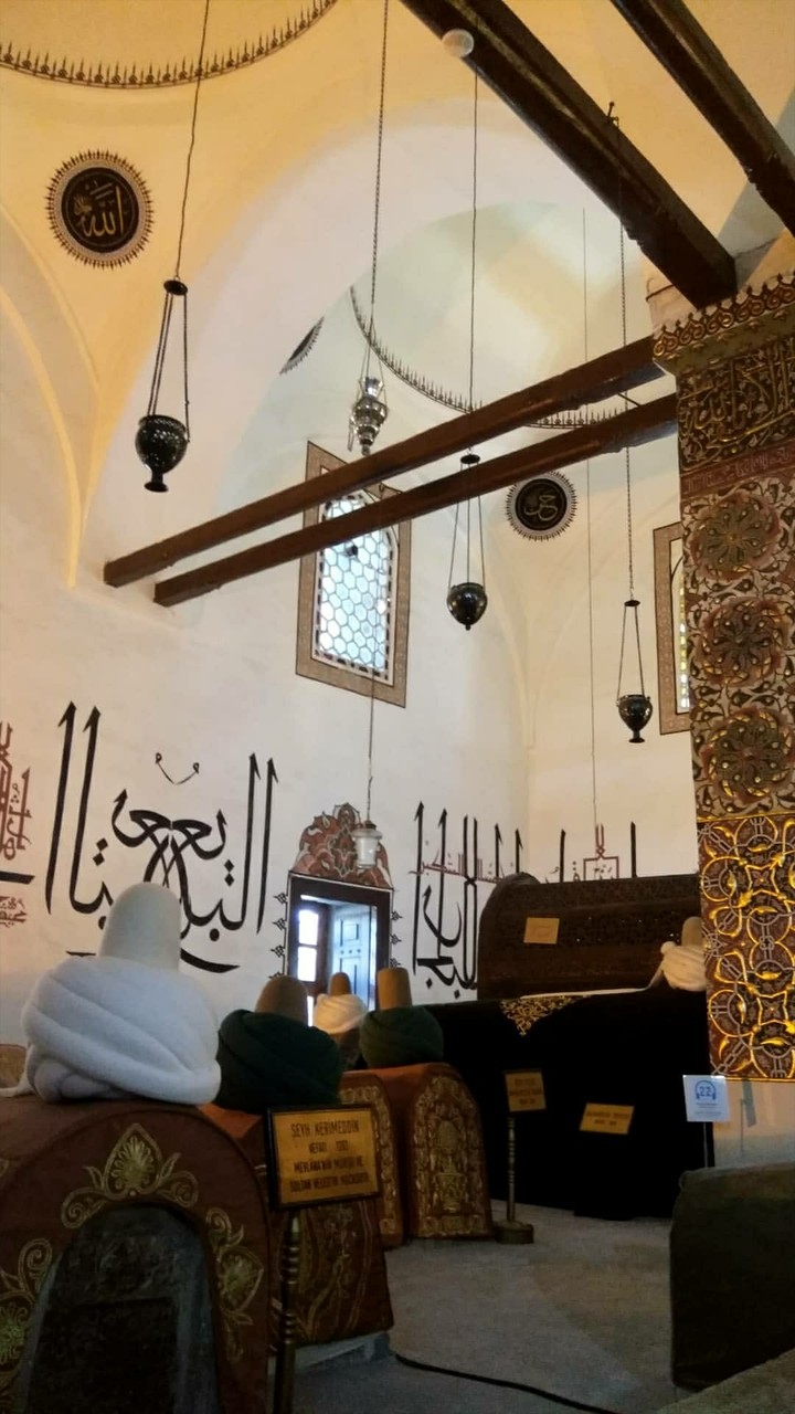 konya mevlana türbesi