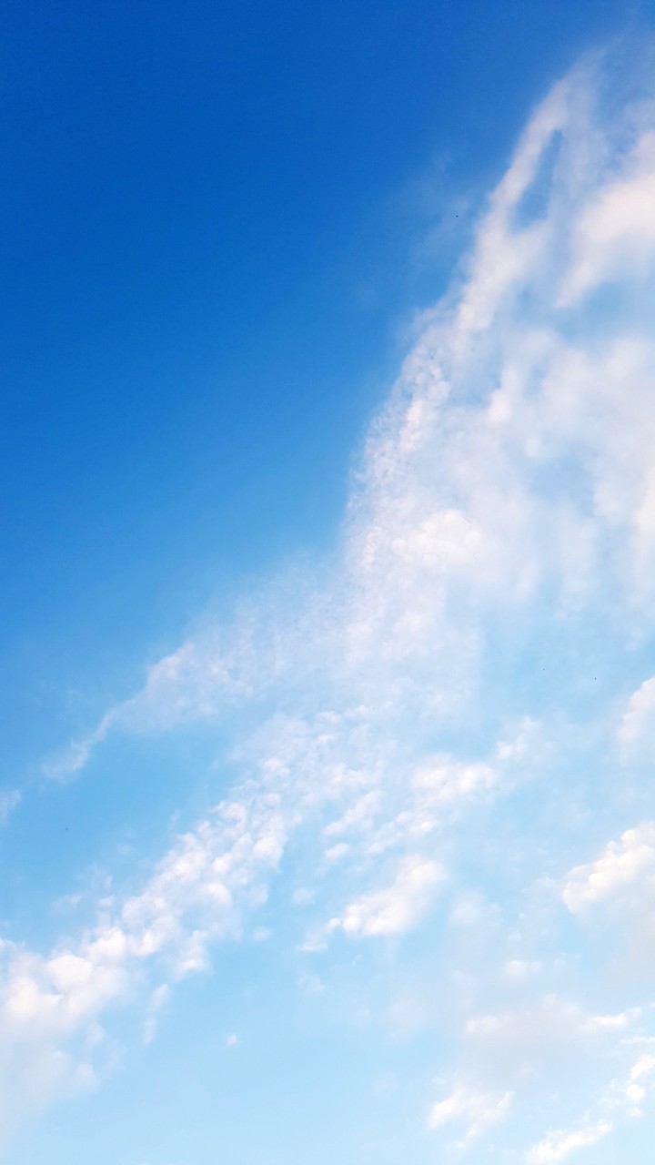 white Clouds