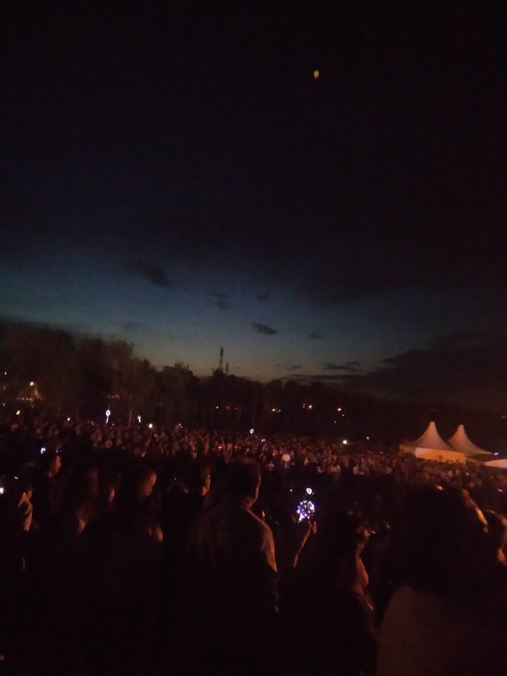 crowd