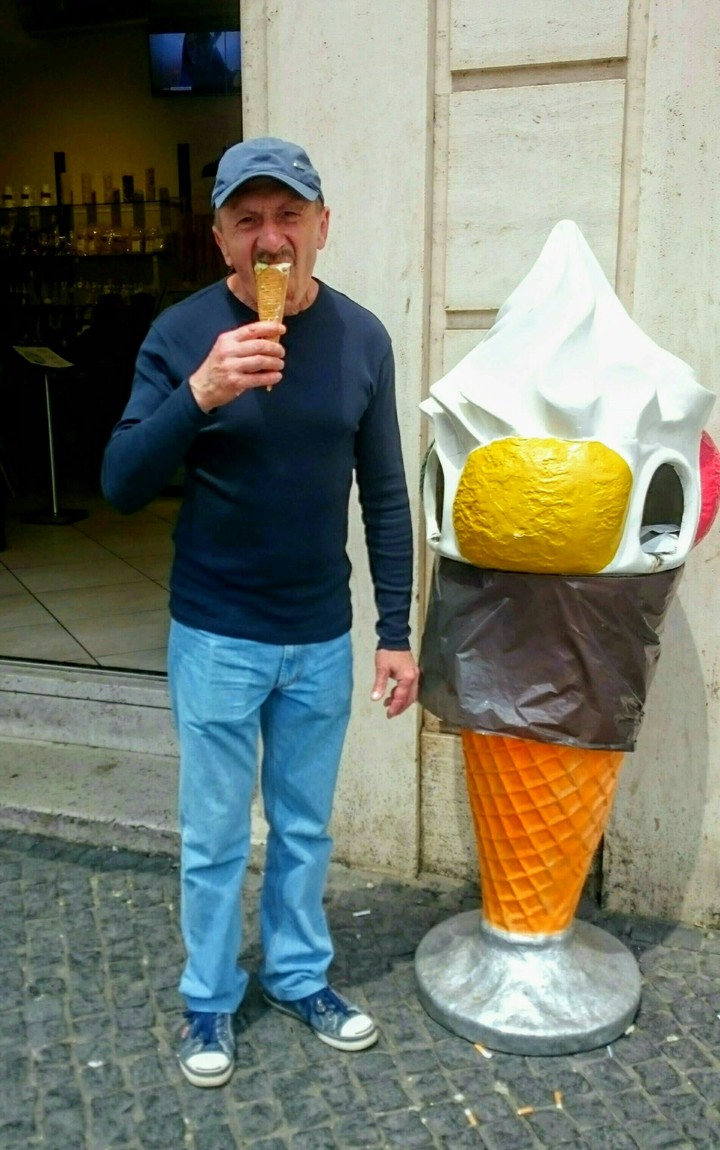 HAPPY PEOPLE
