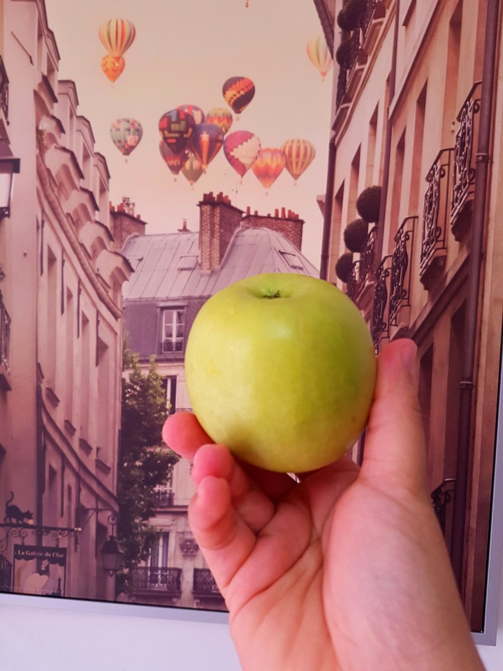 green apple