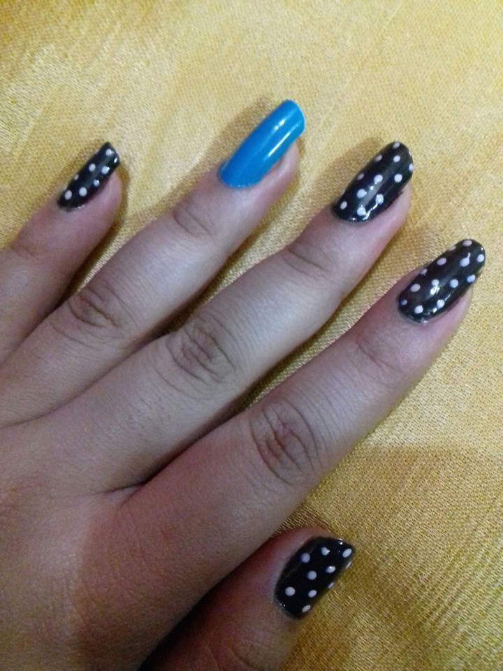 nails