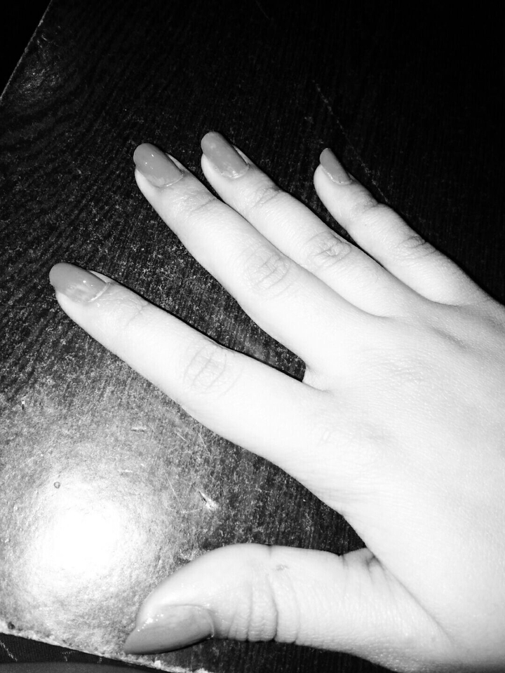 Cool Nail polish Beautiful Hand Wallpaper