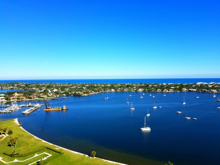 North Palm Beach bay
