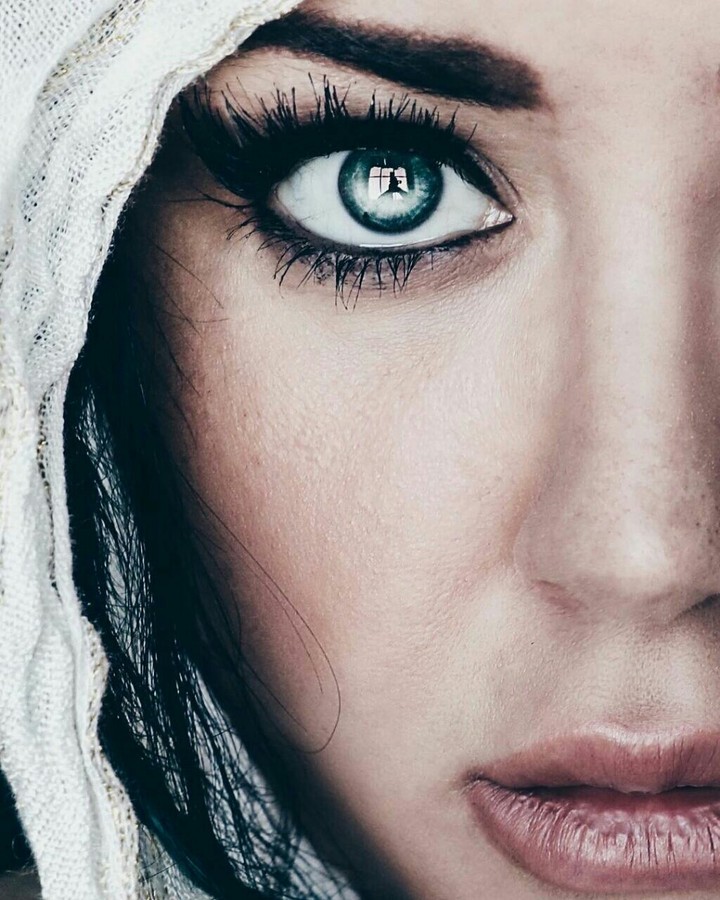 Eye