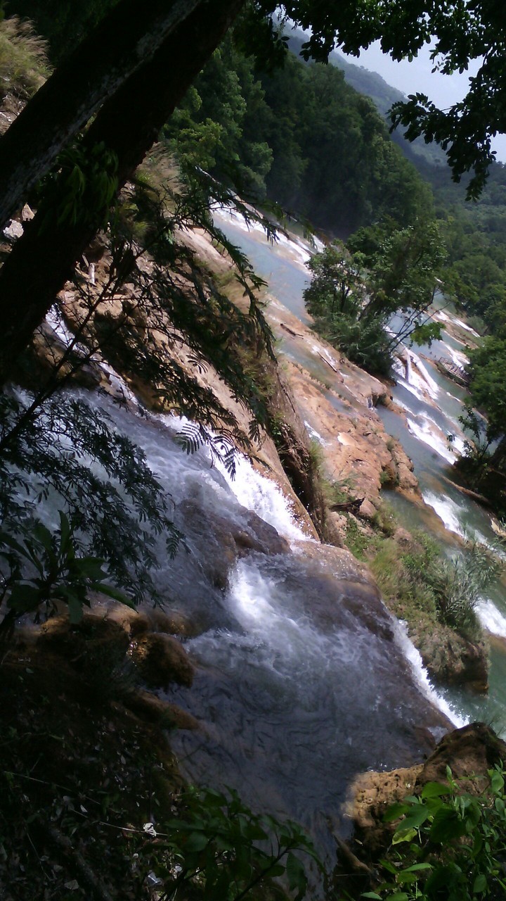 cascadas agua azul