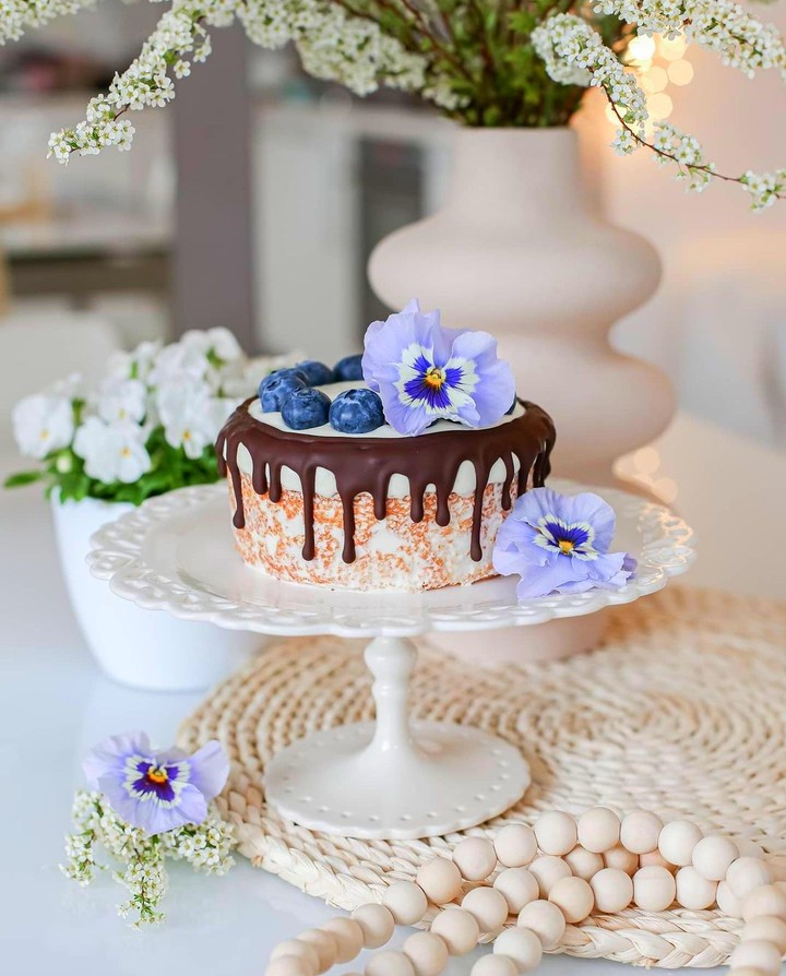 Raw cake