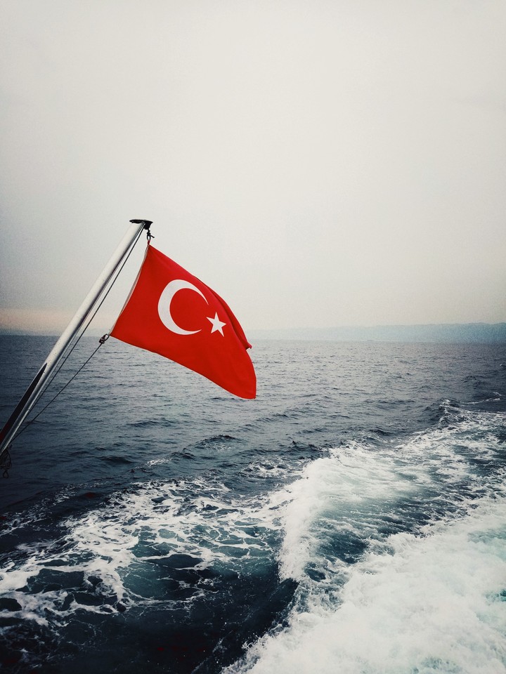 Hep ayakta Türkiyem