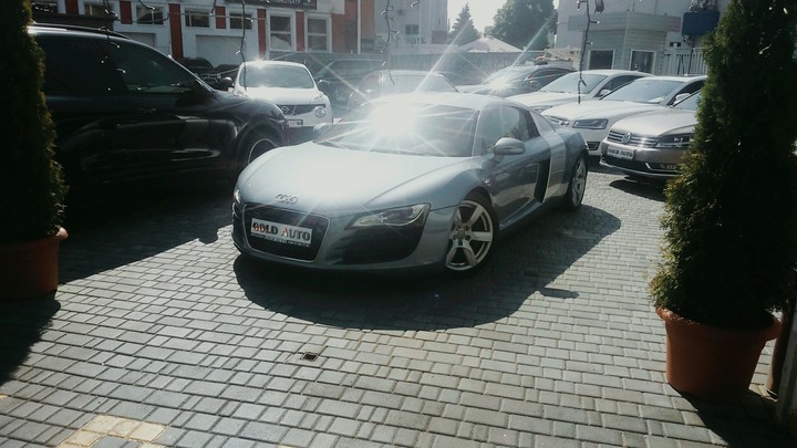 R8