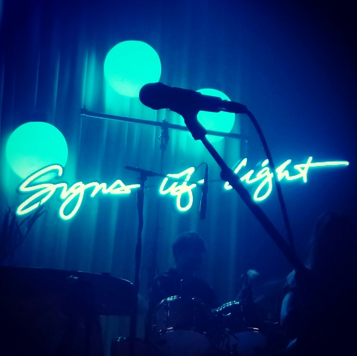 Sign of Light.
