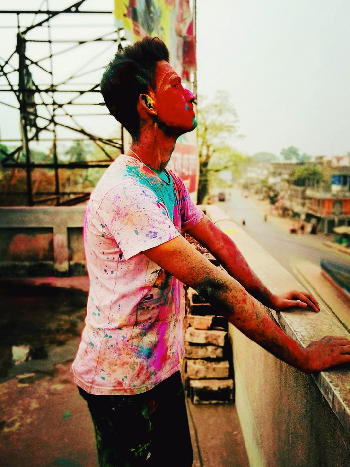 holi sky